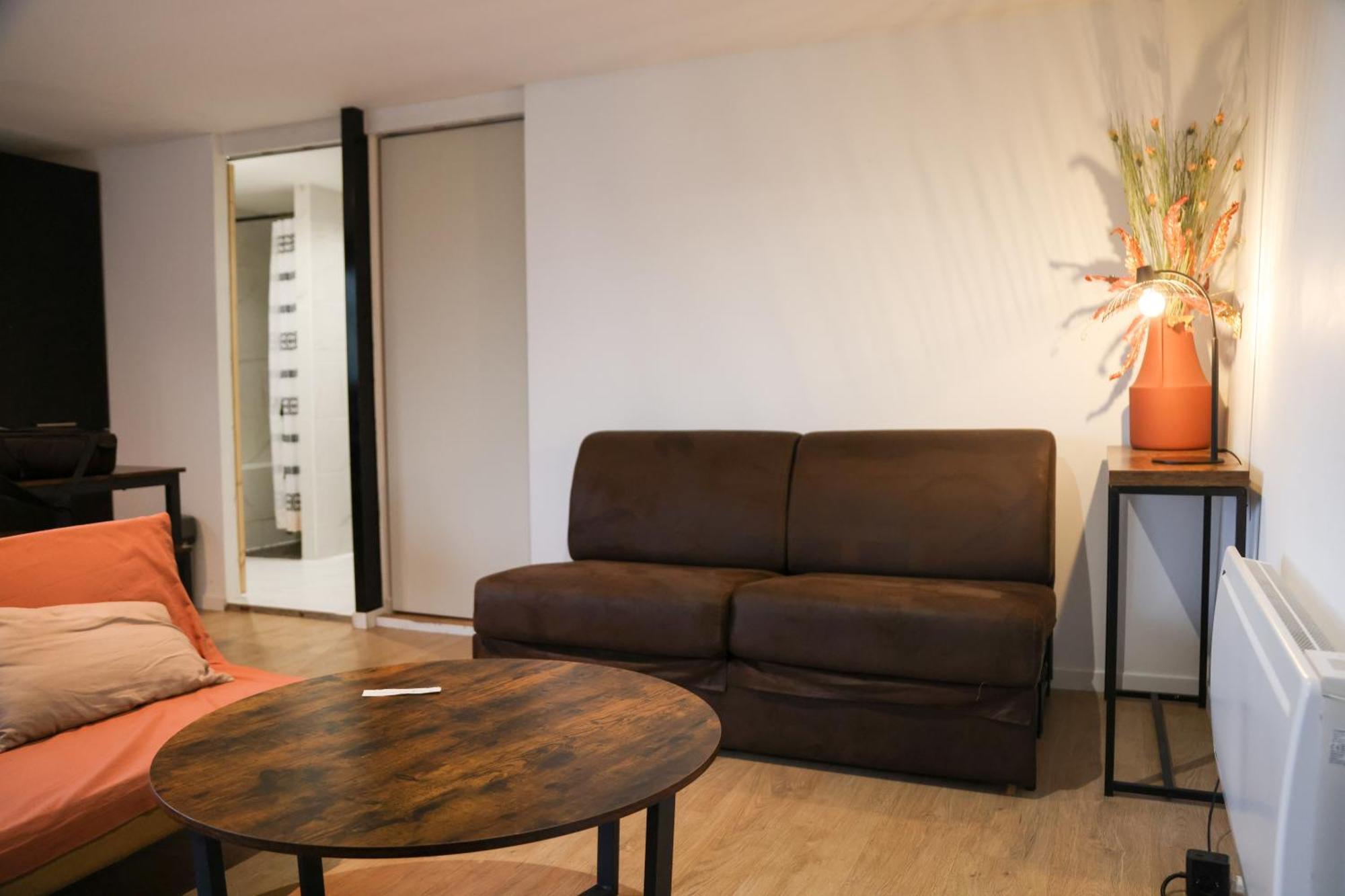 Appartement Avec Une Chambre Montlhéry Exterior foto